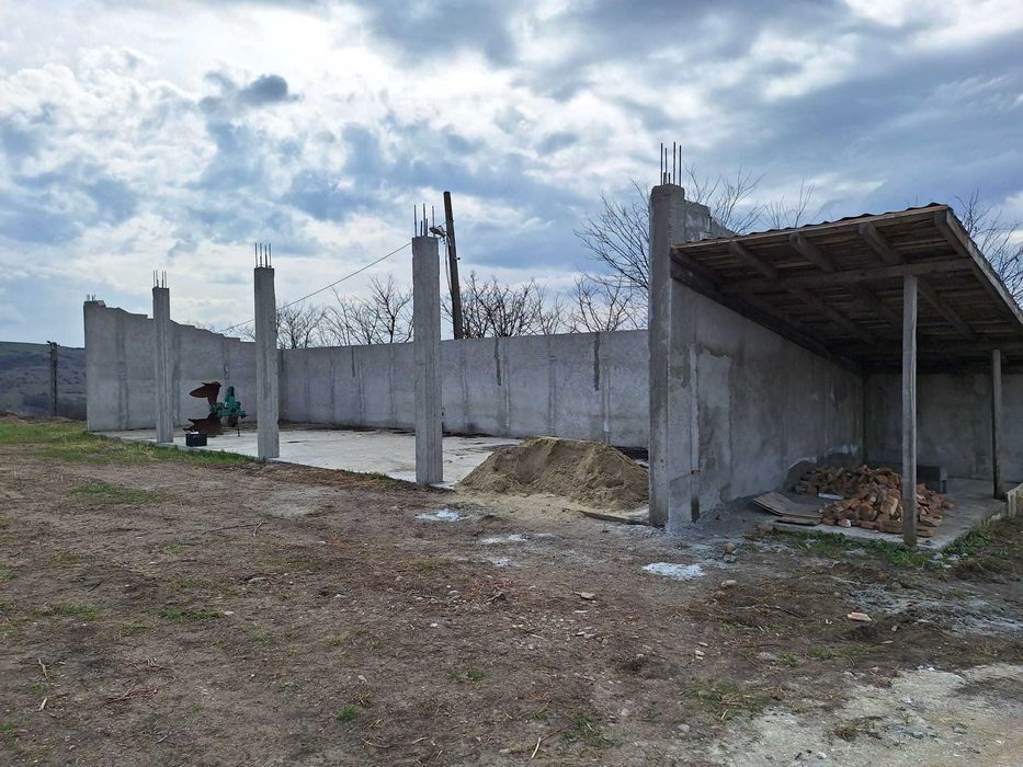 Casa si teren 7000 mp