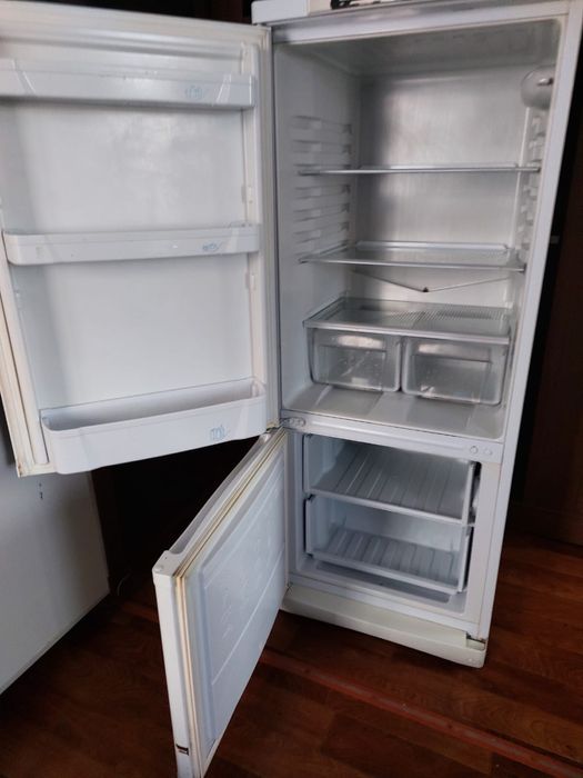 Продаю холодильник