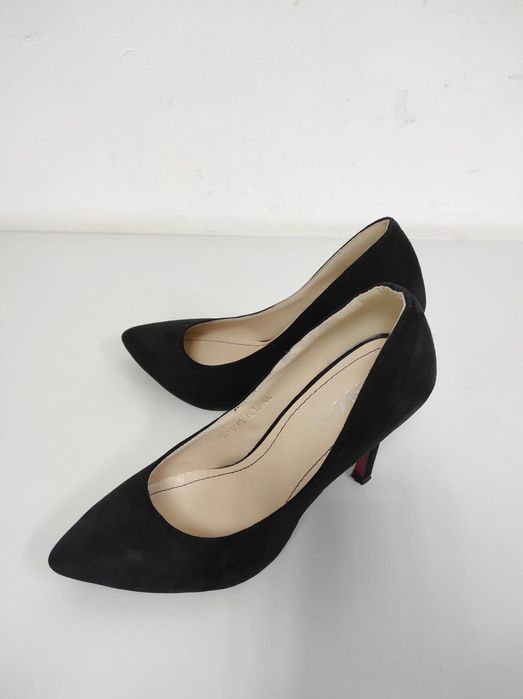 Pantofi piele intoarsa