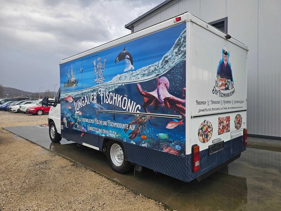 Мобилен магазин за риба