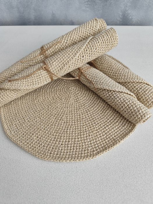 Подставка под тарелки. Сервировка.