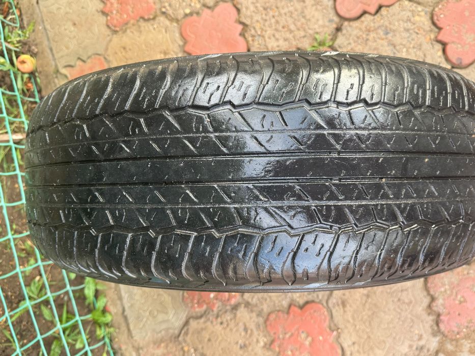 Продам шины от Toyota Land Cruiser