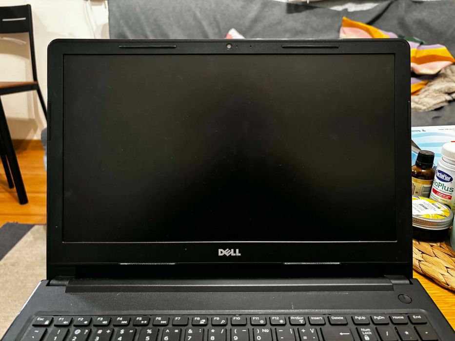 Лаптоп Dell Vostro 15 3568, 8 GB, 256, Windows 10 Pro