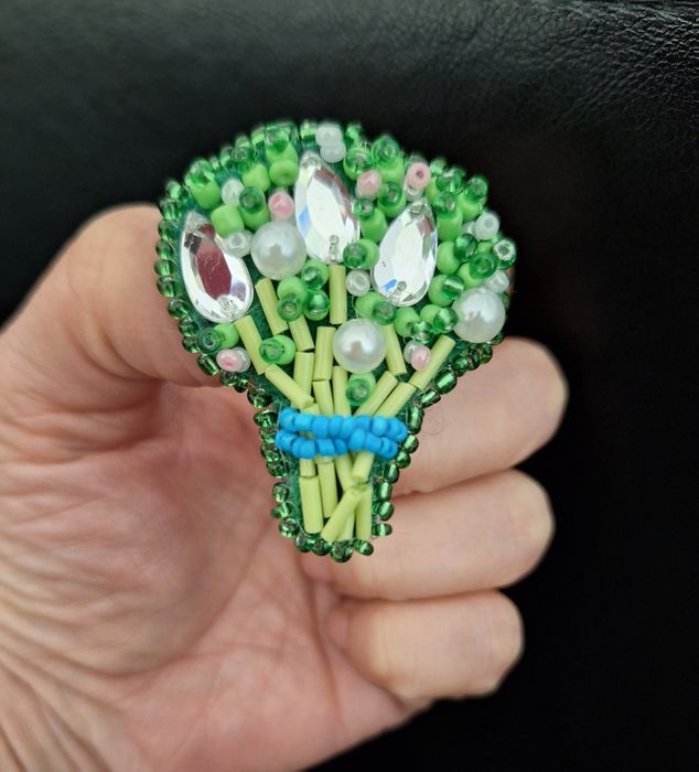 Ръчно изработени брошки