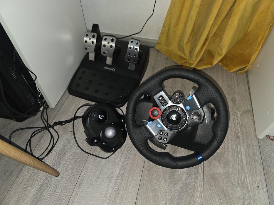 Cumputer de gaming full echipat cu accesorii