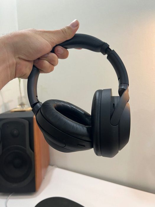 Наушники Sony WH1000XM4
