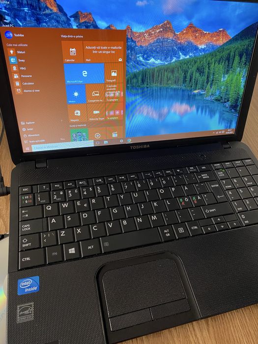 Laptop Toshiba Satellite Display 15,6 led,Windows 10 Pro 6gb ram,500gb memorie,perfect funcțional cu incarcator.Nu are bateria