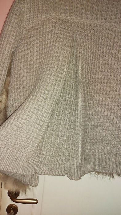 Маркова жилетка на BARK от естествен косъм лисица!Намалена на 100лв!