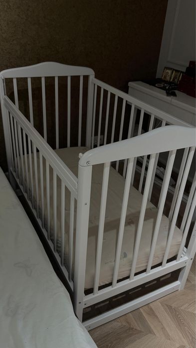 Продам кровать-манеж