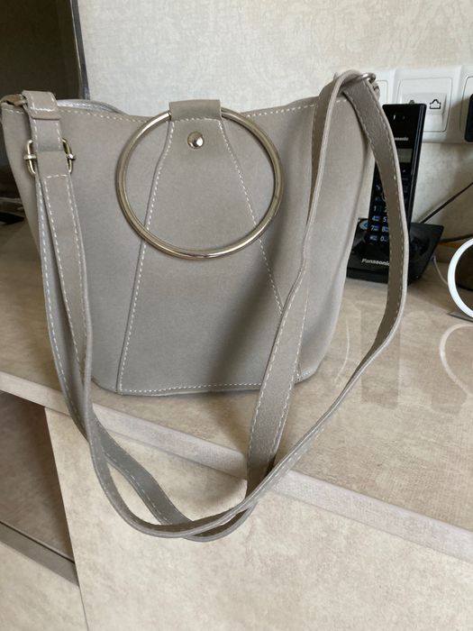 Женская сумка через плечо