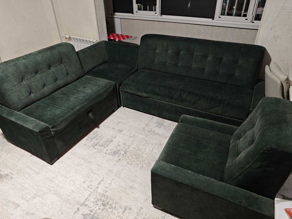 Зал учун урта холатда юмшок мебель