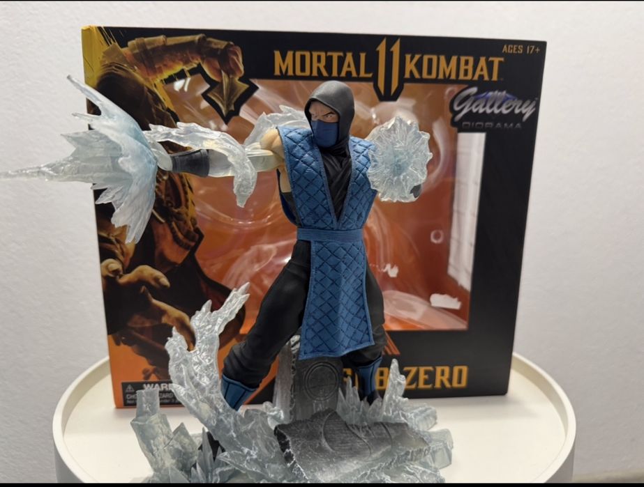 Statueta Sub-Zero Mortal Kombat