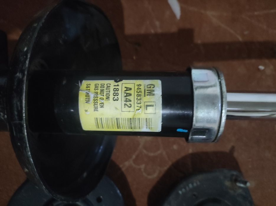 Shevrolet TACUMA amortizatori bilan orqa tormozni sestemasi sotiladi