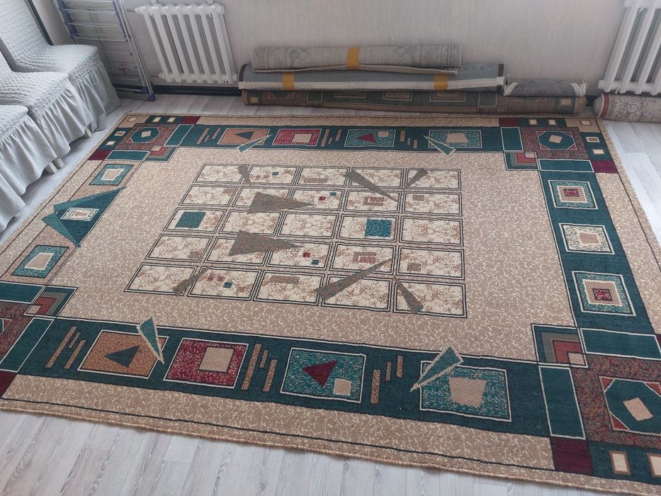 Продам ковры в хорошем состояний