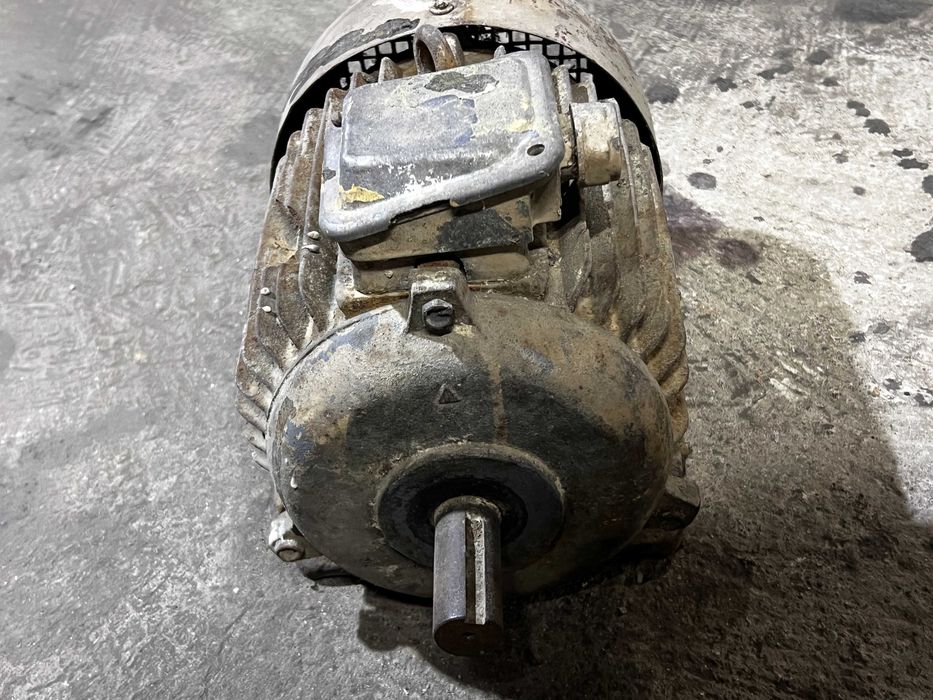 продам электродвигатель