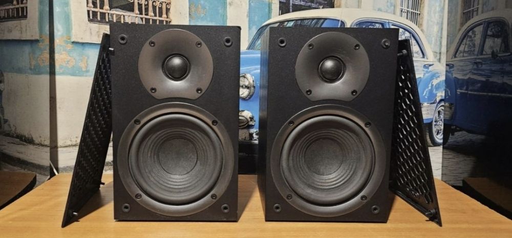 Monitoare - boxe audio Onkyo D 075 pe compresie