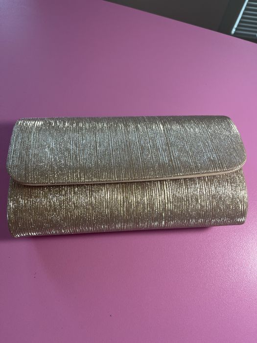 Златиста официална чанта