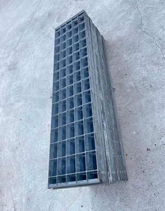 trepte zincate galvanizate
