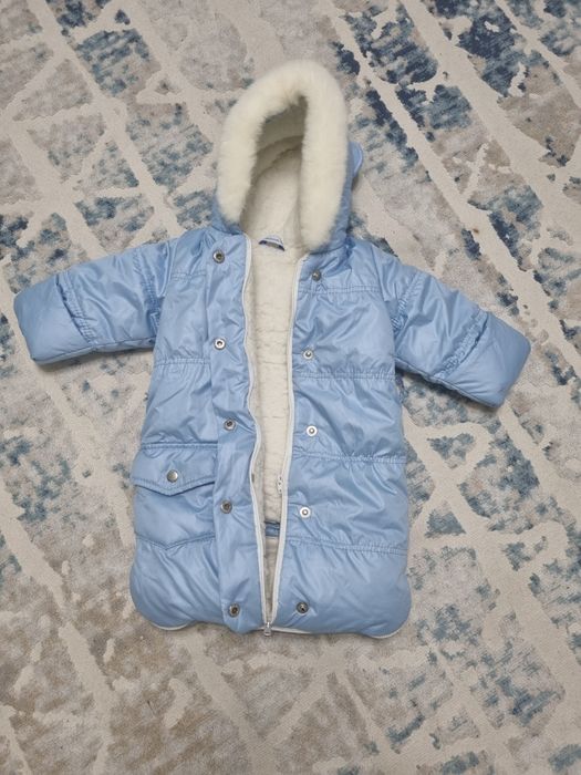 Продам детскую куртку