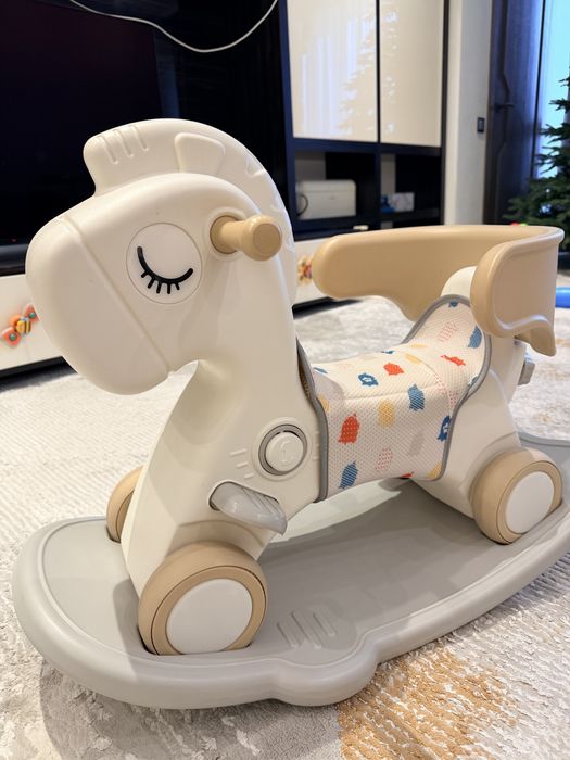 Лошадка-качалка