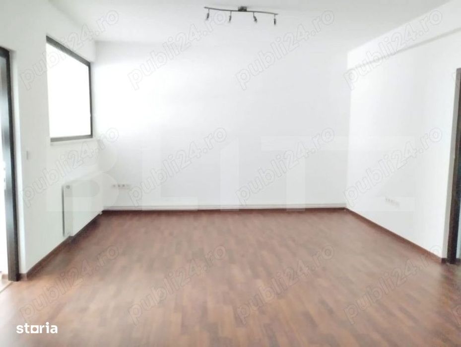 Spatiu de birouri, zona centrala