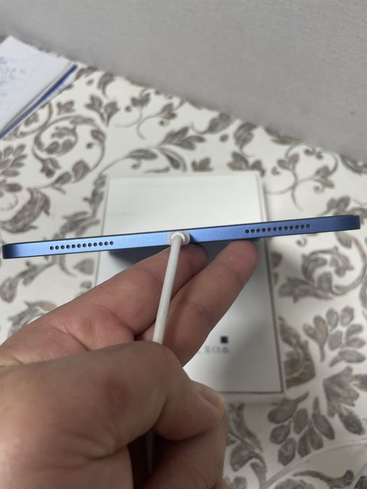Прдам iPad 10 поколения 64GB
