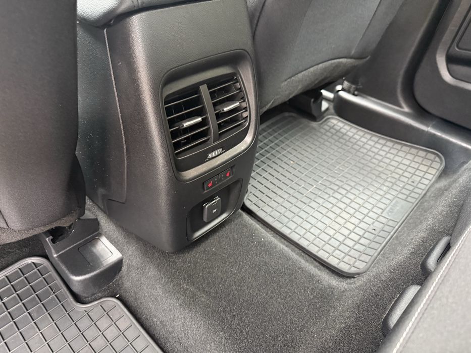 Ford Kuga 2022 Hybrid 127000 km