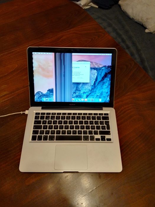 13-inch Aluminum Unibody MacBook (Late 2008)
