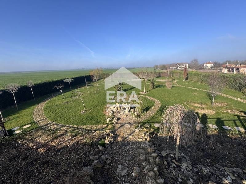 Бизнес имот "Rosarium Bilkarium" за продажба в с. Неофит Рилски , обла