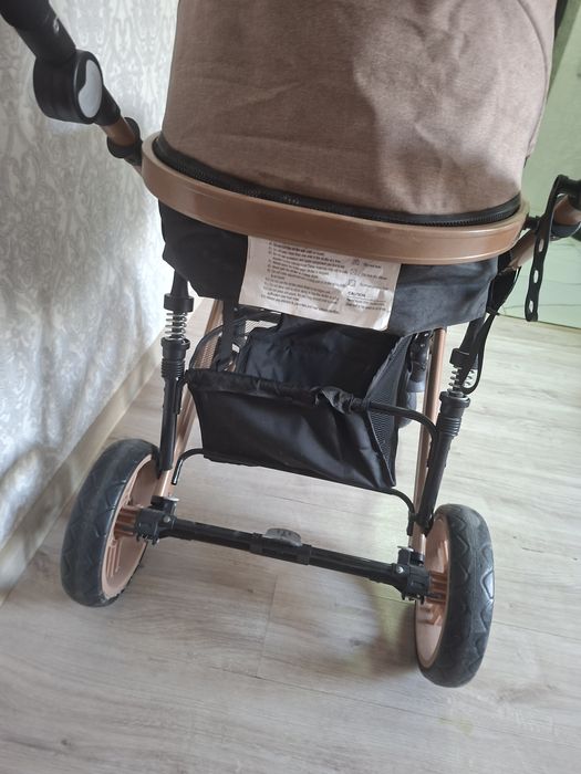 Коляска универсальная