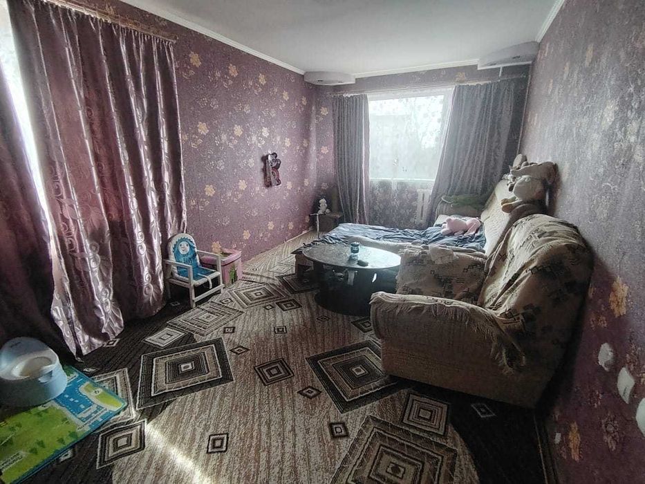 Продам 3х комнатную в Центре, 4 мкр, возле Роддома