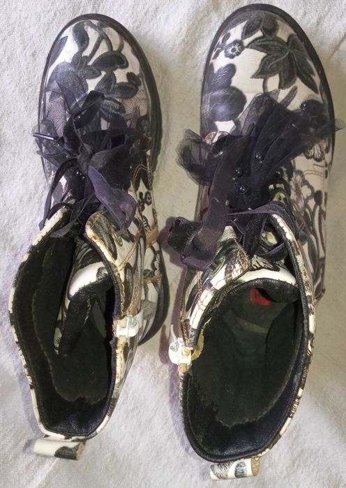 Дамски боти с флорален принт. Размер 39