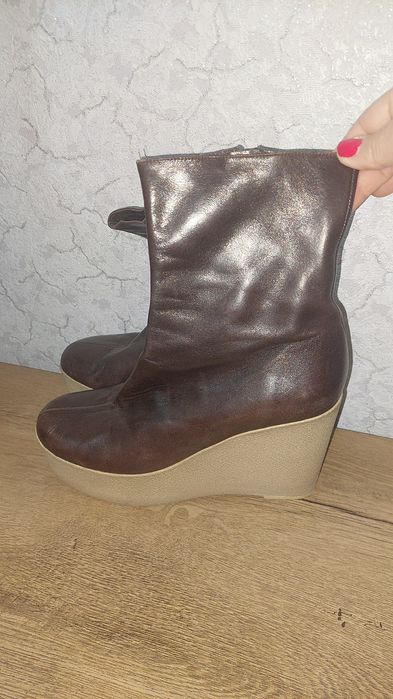 Botine din piele