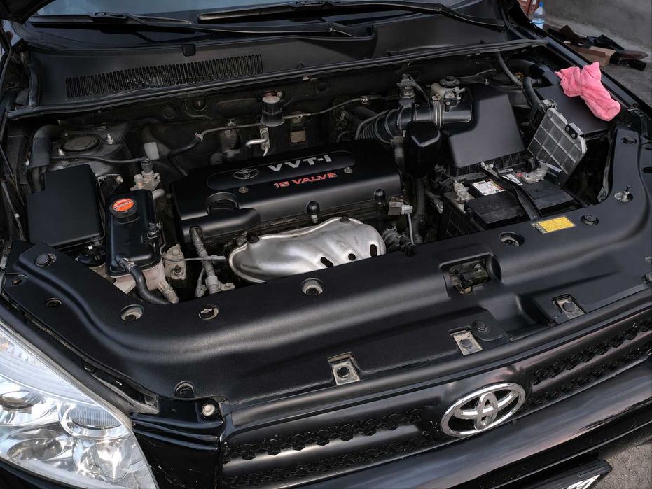 Toyota RAV4 2006г 2.0