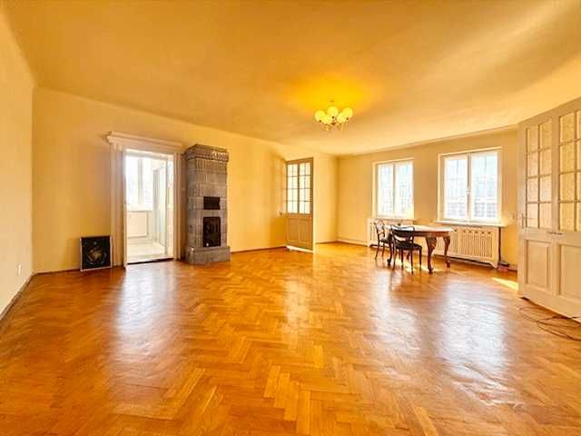 Apartament de Inchiriat 3 Camere Centrul Istoric In Vila