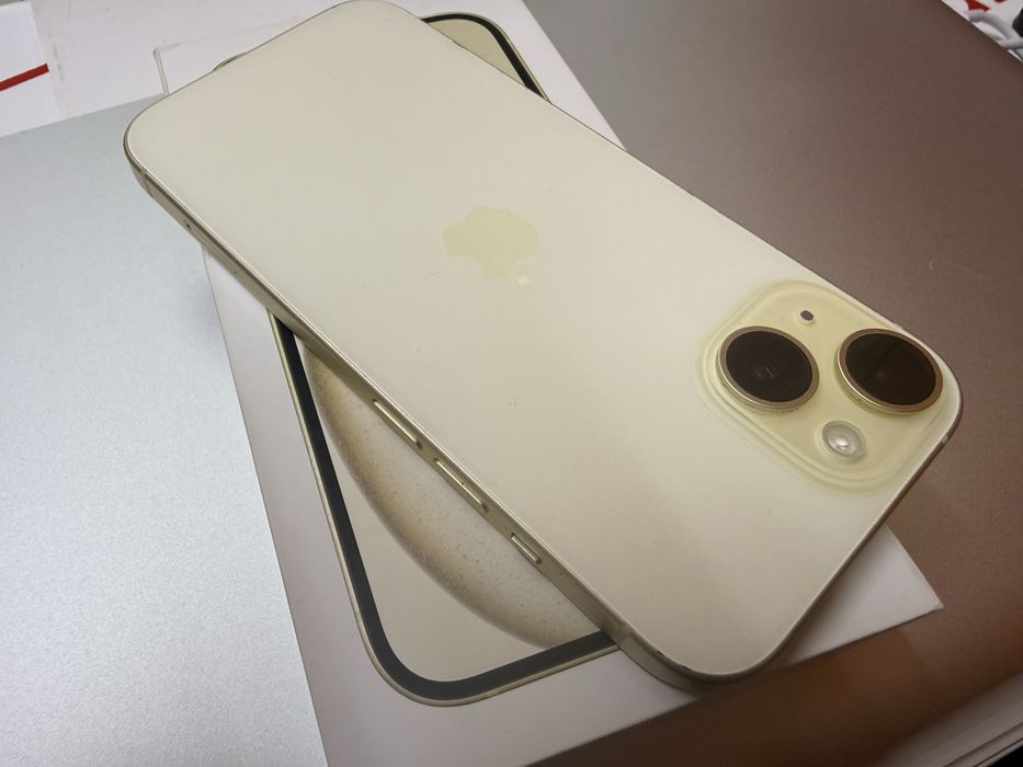 iPhone 15 Жълт 128гб