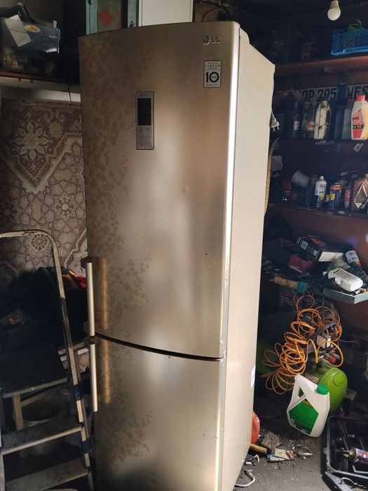 Холодильник рабочий