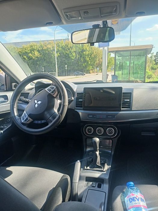 Mitsubishi  lancer