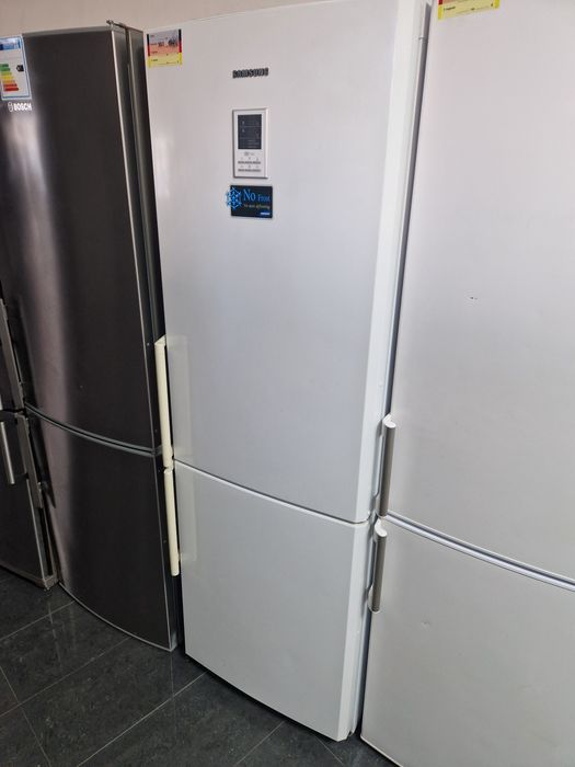 Хладилник с фризер Samsung A++ No Frost