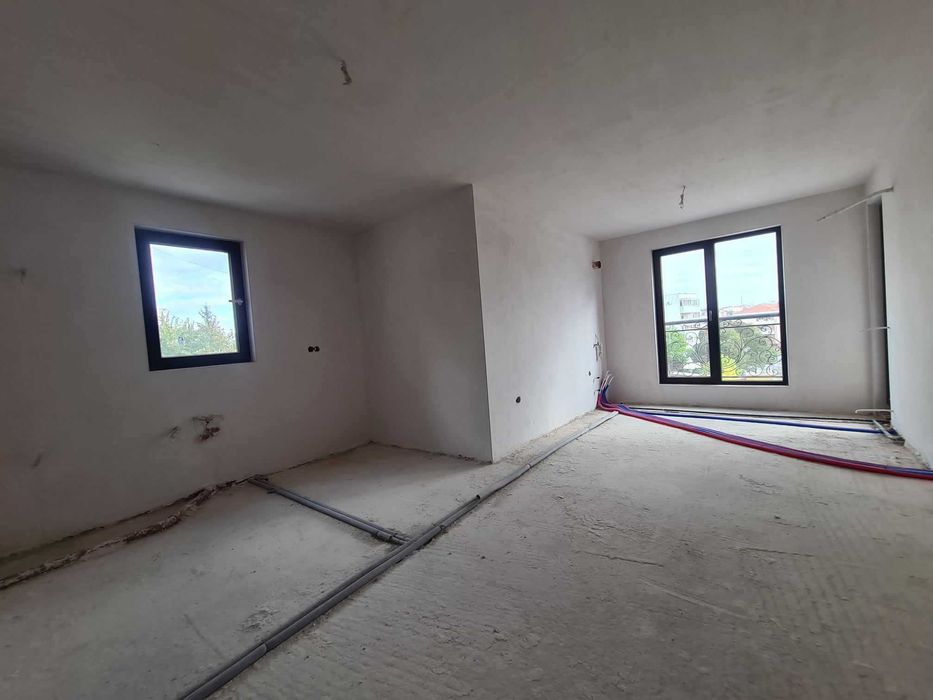 Продава се Тристаен апартамент в Хасково, Бадема - 97 кв.м за 1005 €/кв.м - Снимка #2