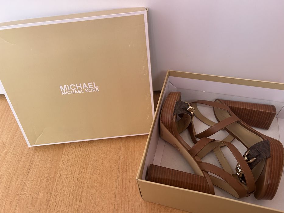 Чисто нови Michael Kors - сандали на ток, размер 36,5