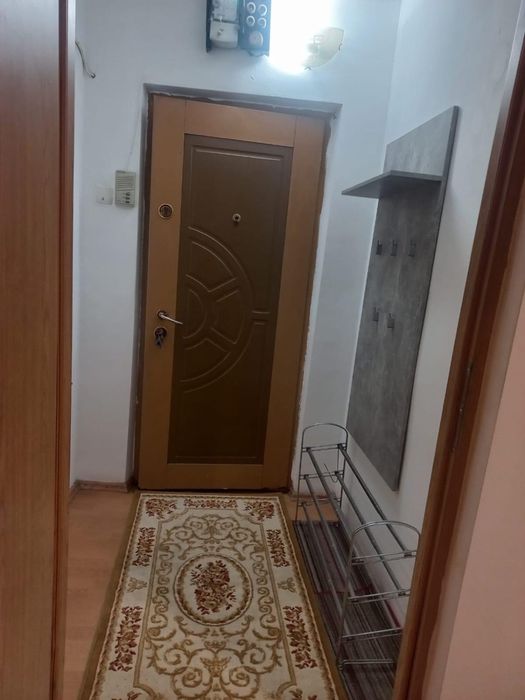 Închiriez apartament 2 camere Valea Roșie/Sărari