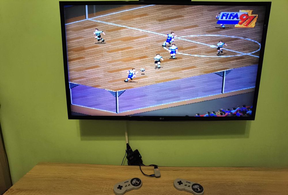 Super Nintendo SNES HDMI конзола с БЕЗЖИЧНИ контролери и над 5500 игри