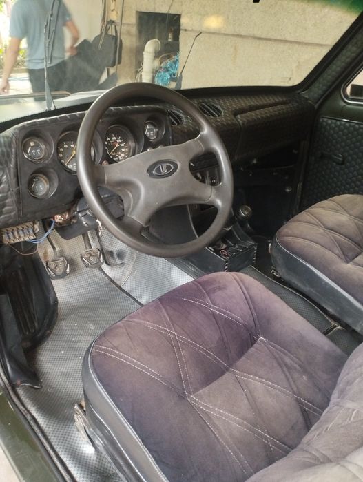 Avtamabil Niva 1982
