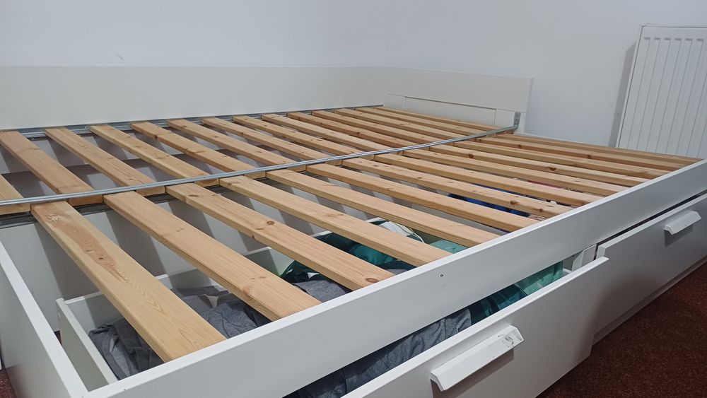 Vând Pat (Divan Ikea)