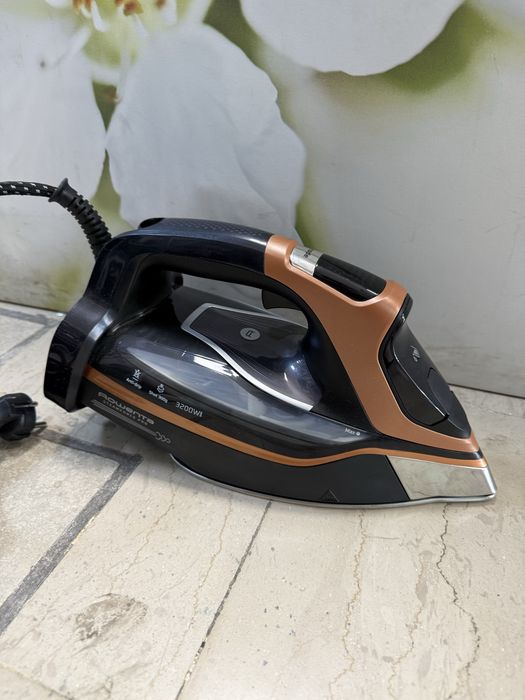 Ютия Rowenta Steamforce Pro
