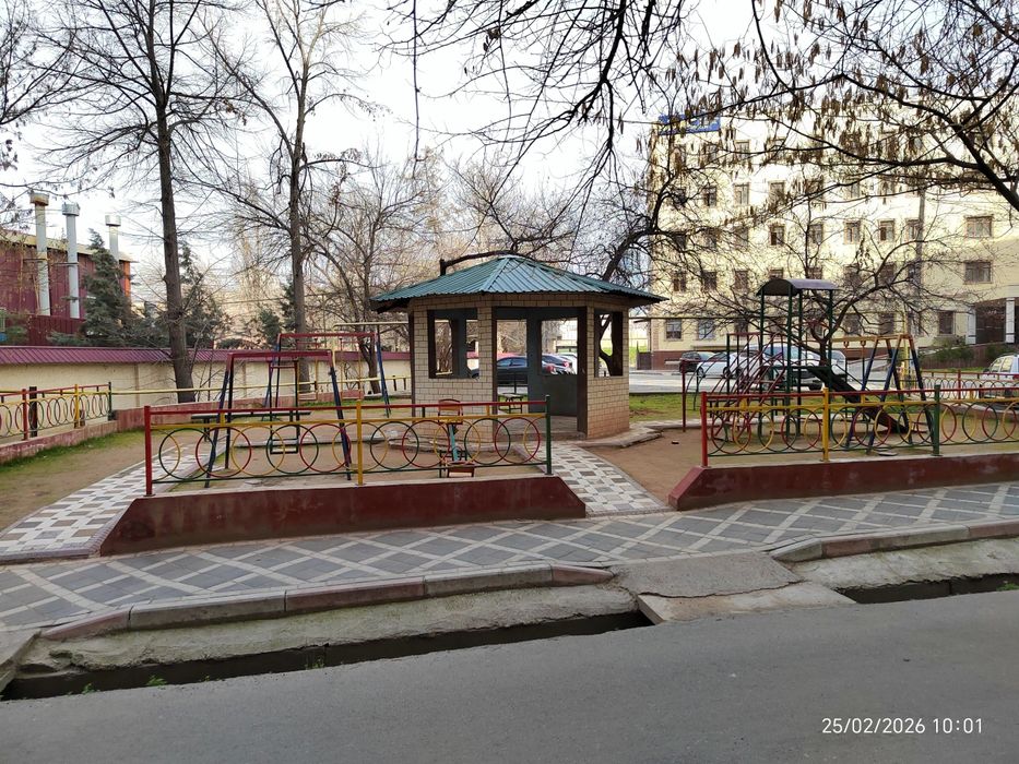 Продаётся 4-комнатная квартира