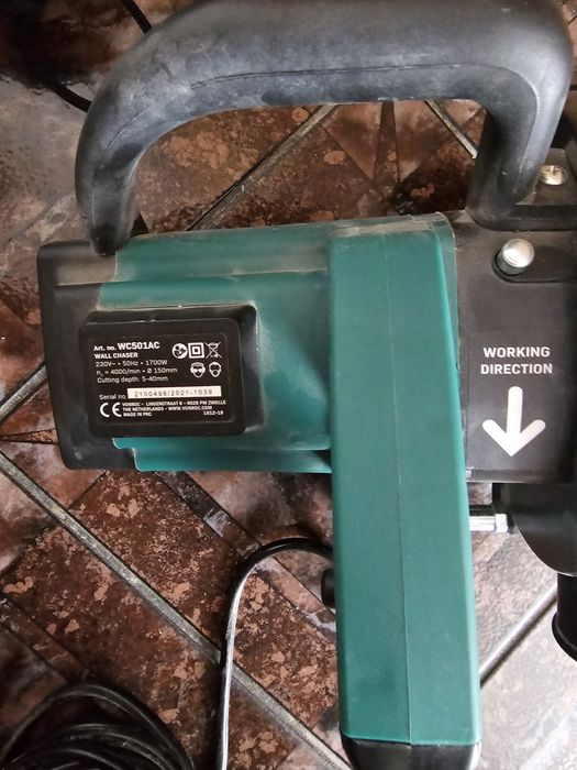 Masina de tăiat canale