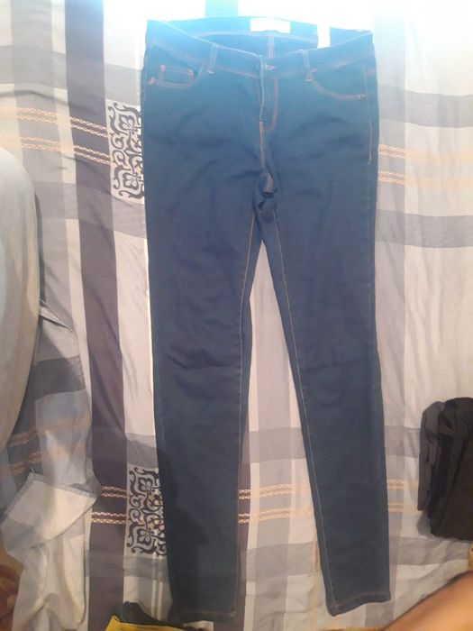 Джинсы и брюки почти новые