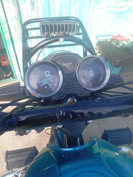 Продам мотоцикл лтм м9 2026г